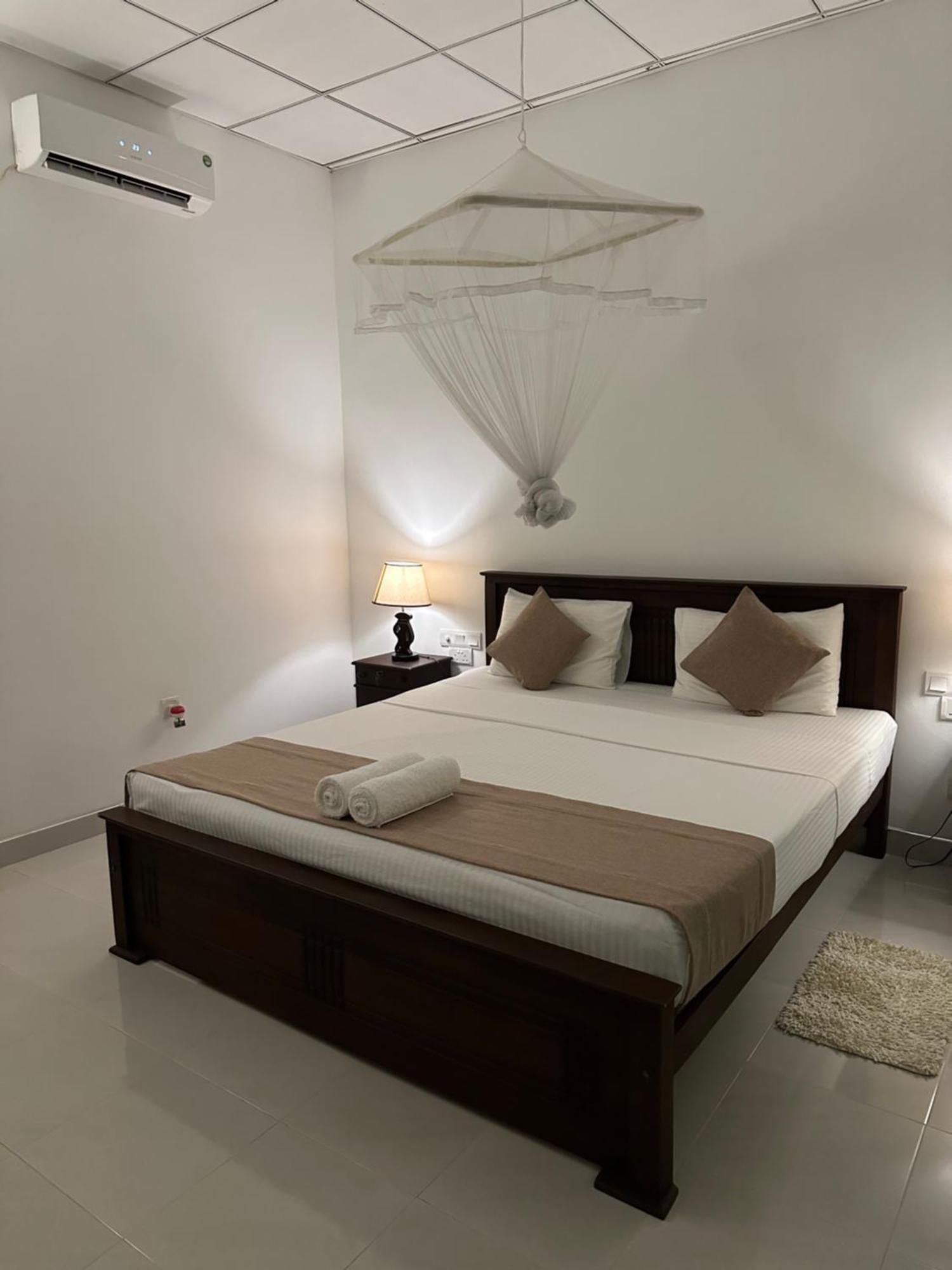 Sigiri Hibiscus Villa Szigirija Kültér fotó