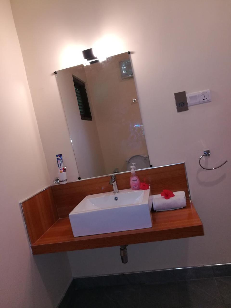 Sigiri Hibiscus Villa Szigirija Kültér fotó