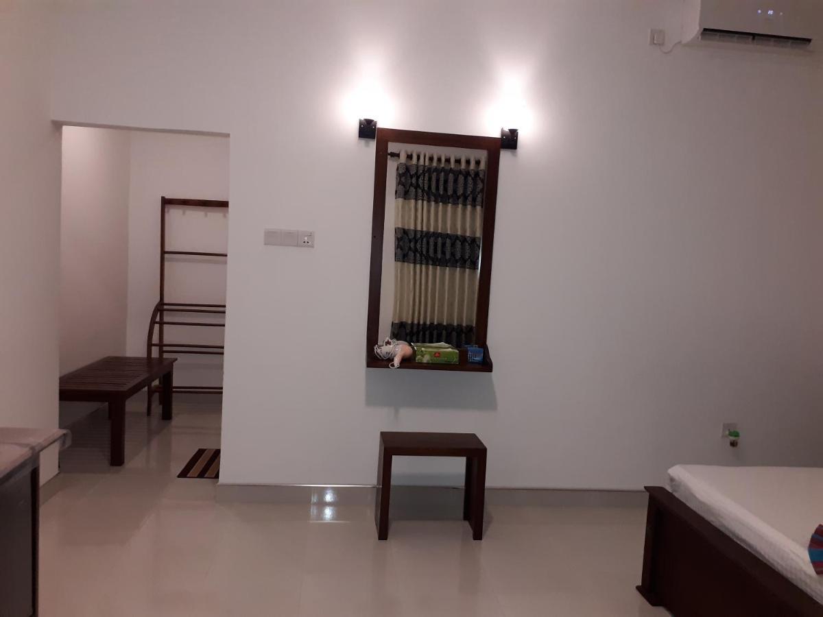 Sigiri Hibiscus Villa Szigirija Kültér fotó
